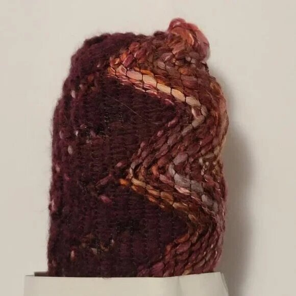 7 HANKS OF KATIA ROMA YARN - Picture 2 of 3